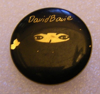 PIN's DAVID BOWIE LAZARUS Vintage Pin Badge