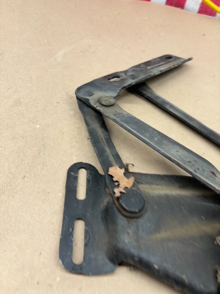 79 80 81 82 83 1993 1992 Dodge Ram D150 W150 1978 primera generación camión capó bisagras oe Foto 2 de 4