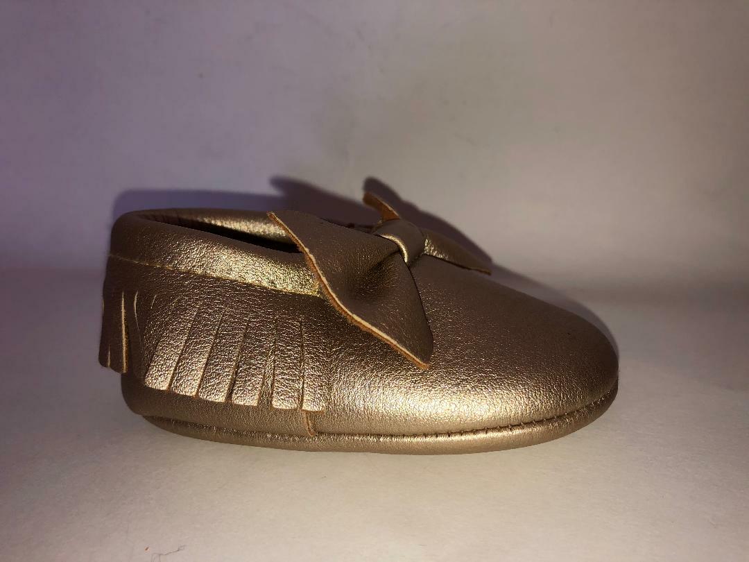 lot 2 pairs 0-6 mo shoes  * SEE KAI RUN + gold mocs * beautiful & clean
