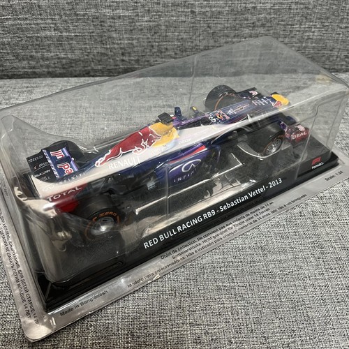 1/24 DeAGOSTINI Big Scale F1 #31 Red Bull Racing RB9 Sebastian Vettel model only - Picture 8 of 12