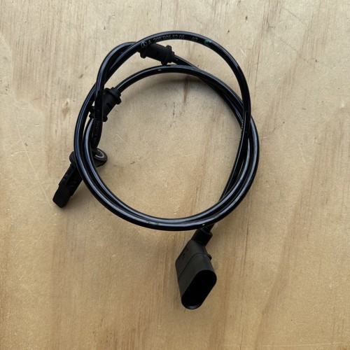 Genuine Mercedes OEM W205 wheel speed RPM sensor left or right rear A2059055205 - Picture 19 of 22
