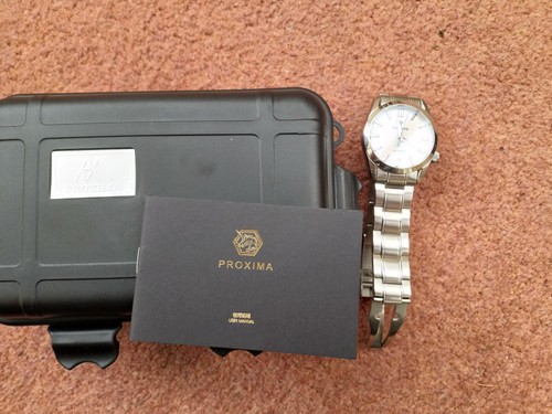 Proxima watch