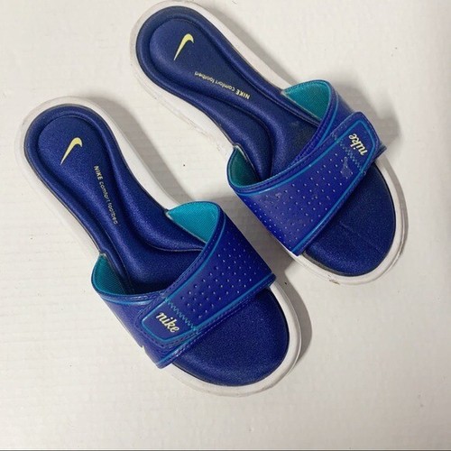 blue nike flip flops