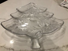 HOME BEAUTIFUL ROSE PEARL CRYSTAL CHRISTMAS TREE POINSETTIA PLATE 13"  New