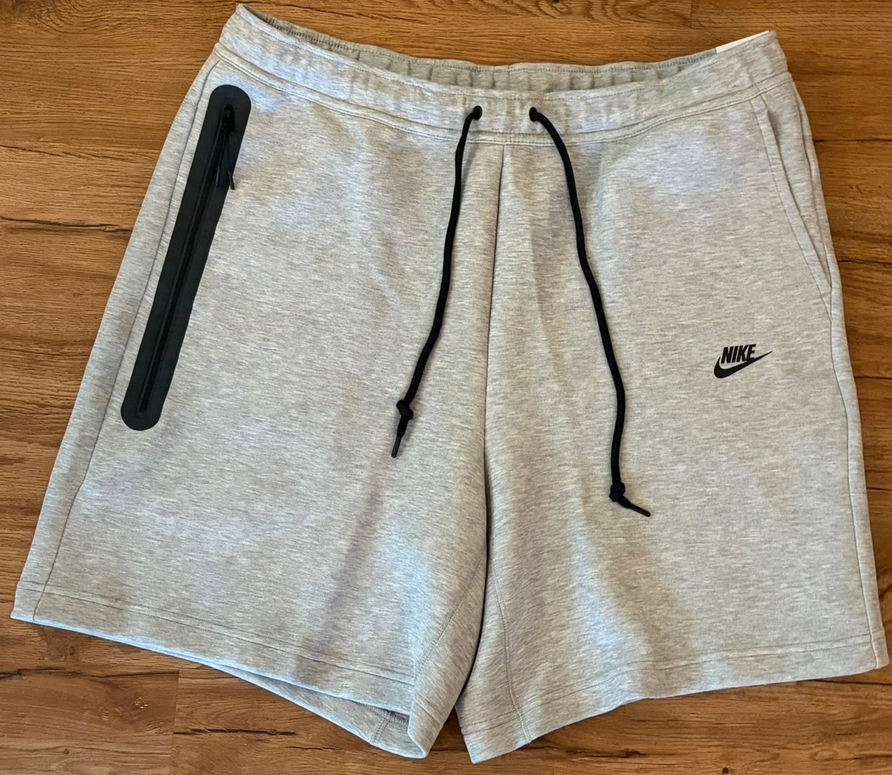 Men’s Size 2XL - Nike Sportswear Tech Fleece Shorts Grey FB8171-063