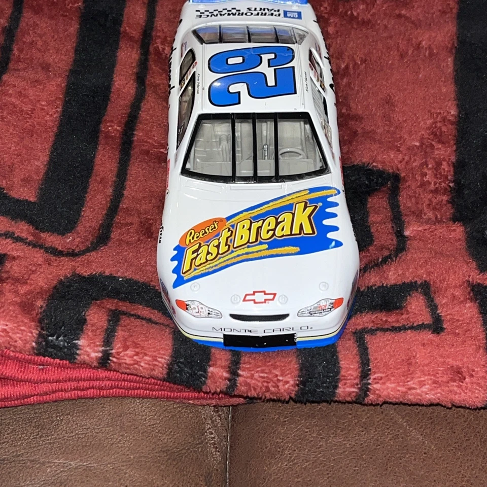#29 Harvick GM Goodwrench Service 2002 Monte Carlo Diecast 1:24 Action Elite Foto 3 de 4