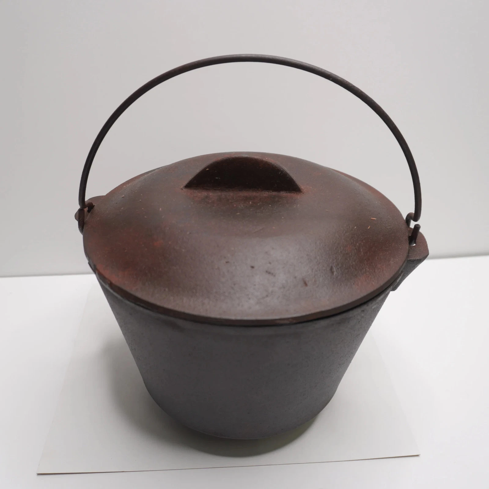 Vintage Cast Iron 7 QT Dutch Oven Pot with Lid 4-40-T Handle Bail Wire