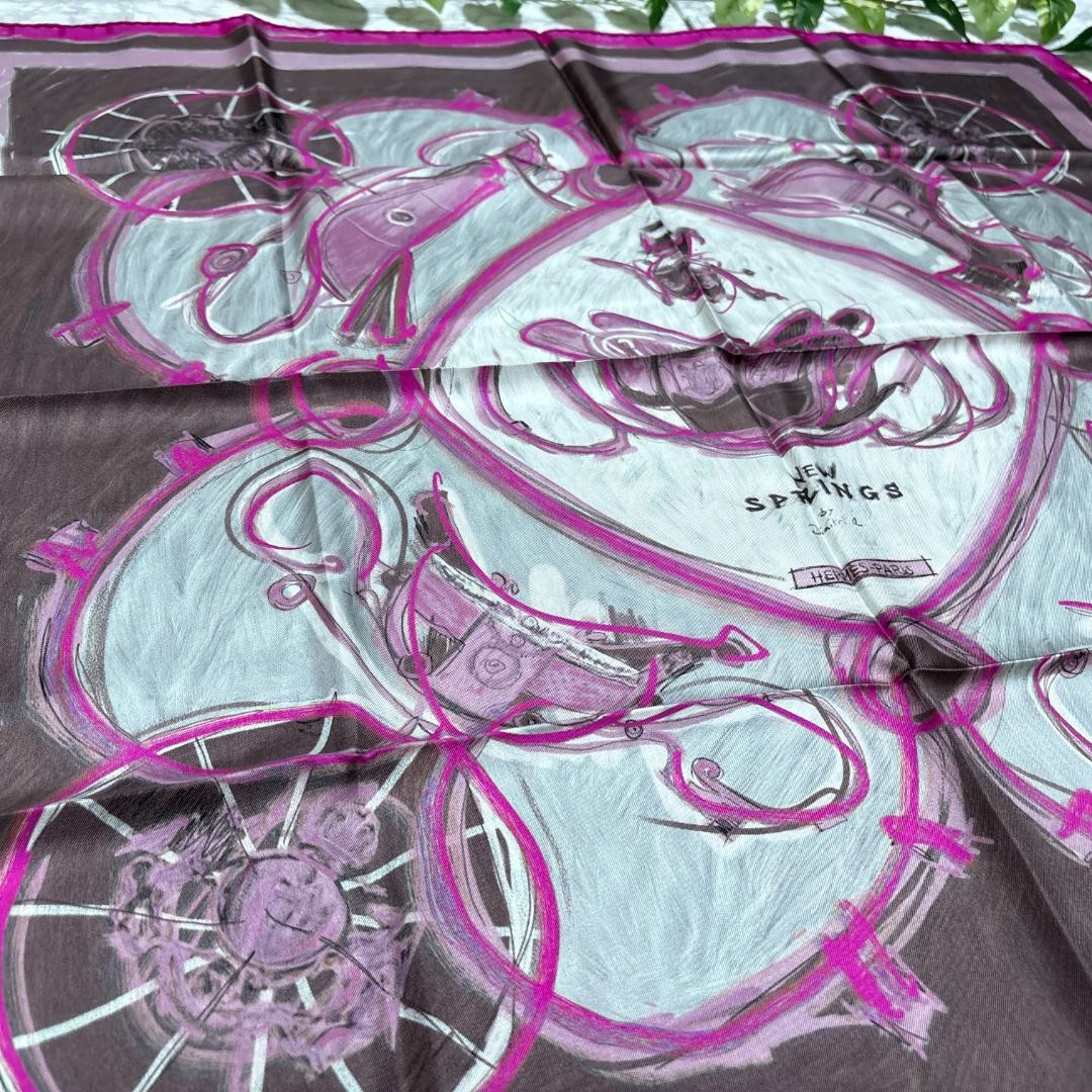 Hermes Silk Carré 90 NEWSPRINGS Scarf 35.4 Inch Square Unisex Luxury Fashion Accessory