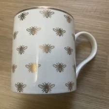 The Leonardo Collection  Queen Bee Coffee Cup / Mug 10 oz Fine China