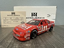 1992 Bill Elliott #11 Budweiser Raceway Replicas 1:24 NASCAR MIB