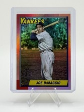 2025 Topps Update 35th Anniversary Refractor Yankees - Joe DiMaggio #U90-39