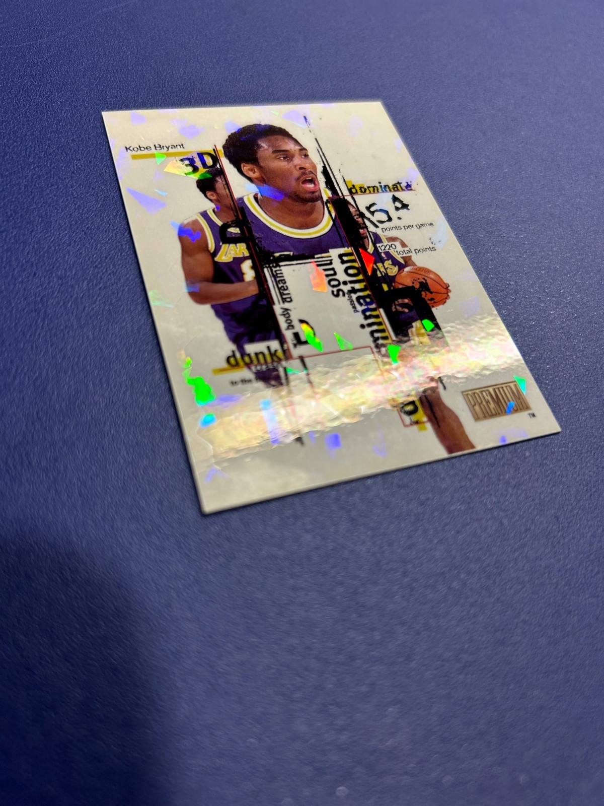 1998-99 Skybox Premium - 3d Kobe Bryant #1 DDD