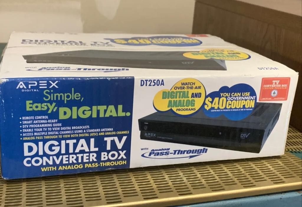 Apex DT250A Digital TV Converter Box with Analog Pass Through New