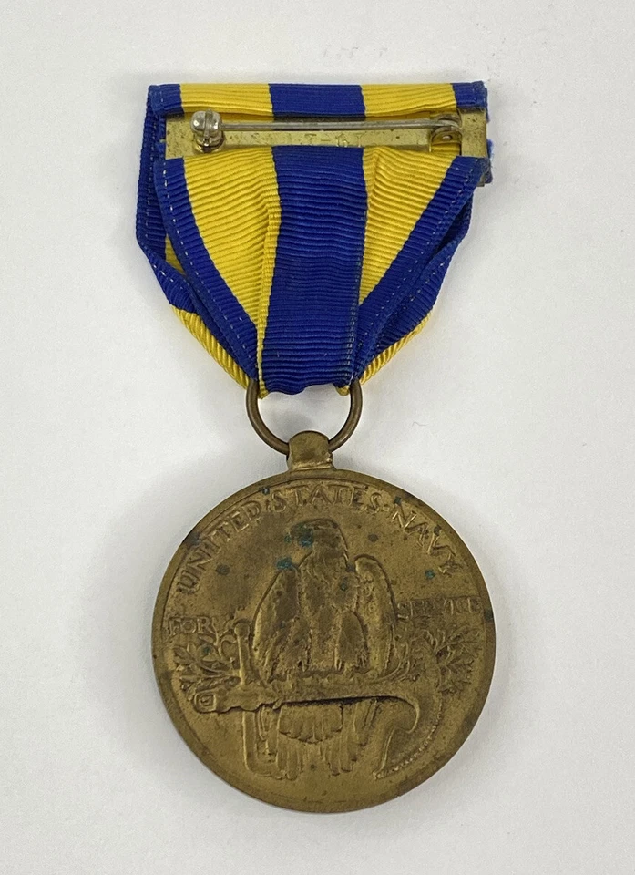 Medalla de expedición de bronce vintage de la Marina de los Estados Unidos para servicio con cinta Foto 2 de 3