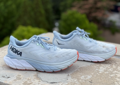 Hoka One One Women's Sneakers Size 9.5 Arahi 6 Light Blue | eBay