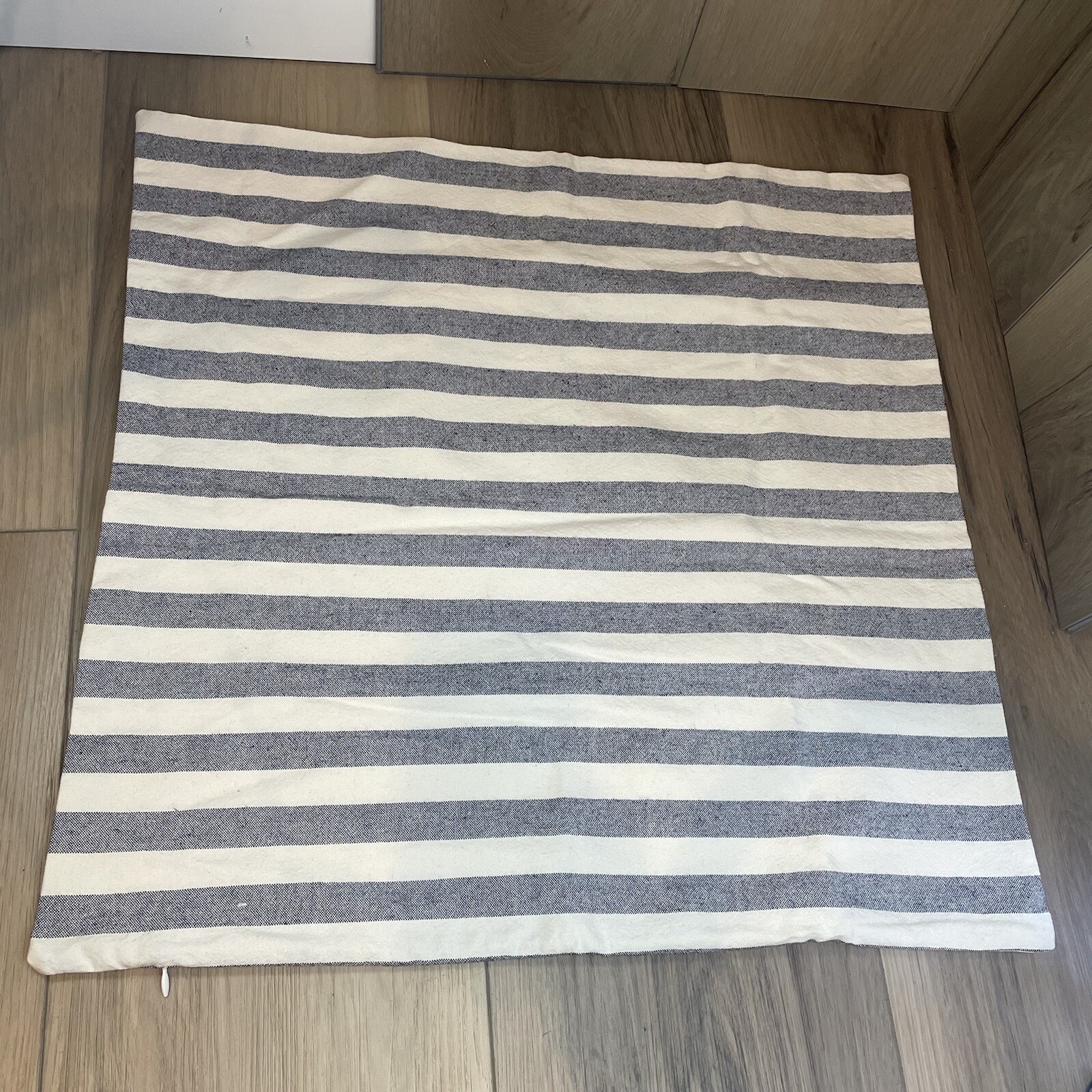 Gray White Stripe Pillow Cover 22&rdquo;x22&rdquo; Handmade Beach Fa