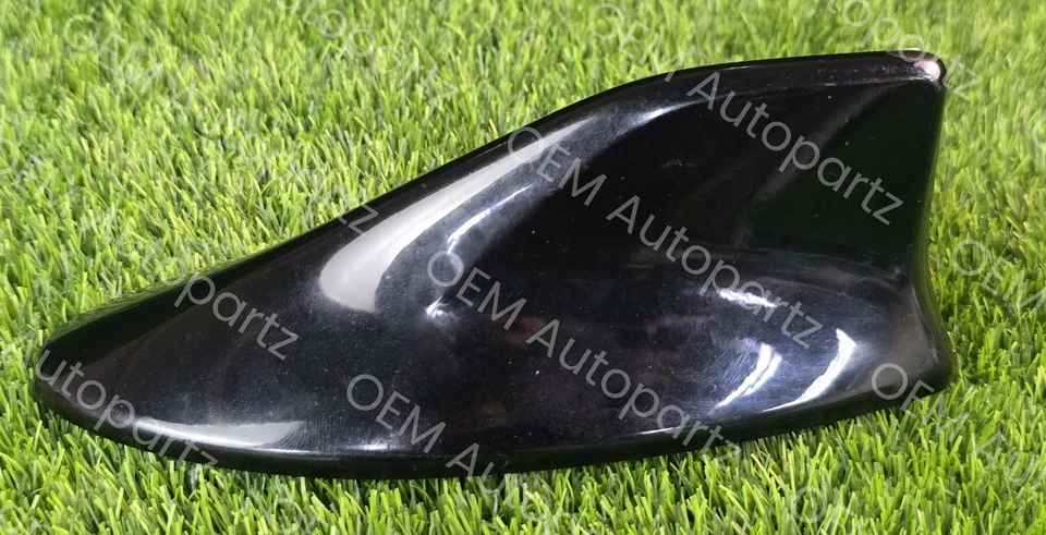 Antena de radio exterior techo Lexus GX460 2018-2022 NEGRA OEM usada: se adapta a Lexus Foto 2 de 4