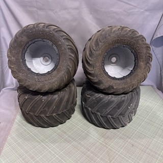 Team Losi Monster Claws Tires Team Losi 1/5th RC Monster Truck Tires