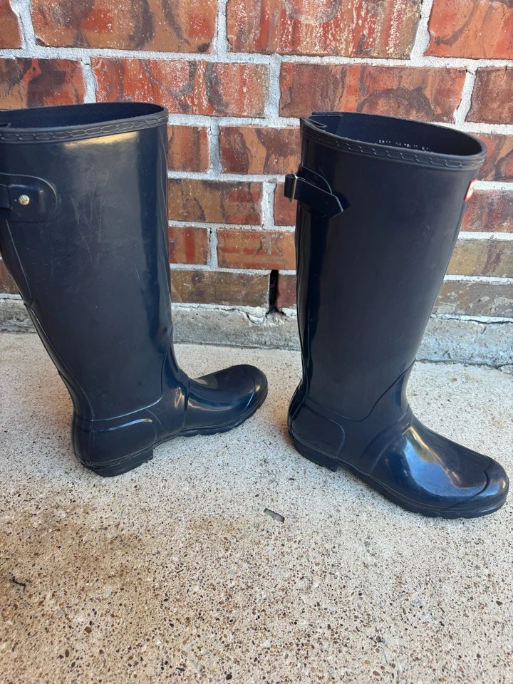 Hunter Waterproof Tall Rain Boots in Blue - Women's US 11 - Lightly Used - Image 3 of 4