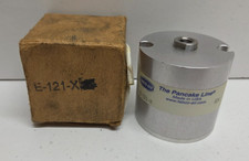 NEW IN BOX FABCO-AIR 1-1/8" BORE X 1" STROKE PNEUMATIC CYLINDER E-121-X