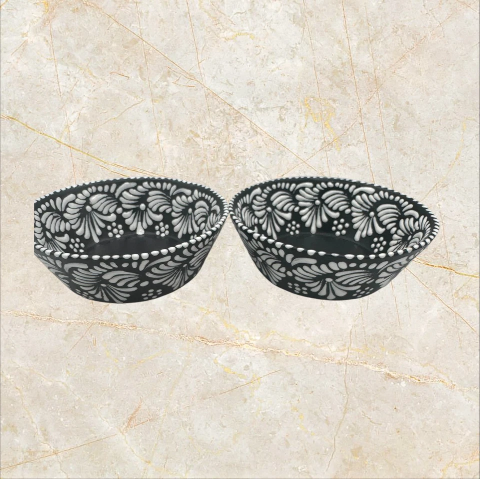 Hermosos cuencos Talavera blancos y negros hechos a mano Foto 4 de 4