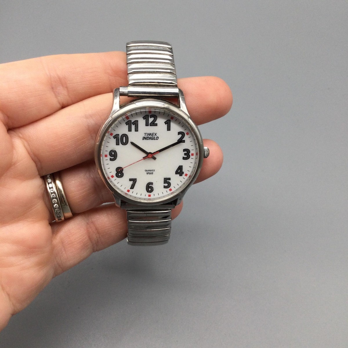 Timex Easy Reader Indiglo Mens Watch 35mm Silver Tone Expansion