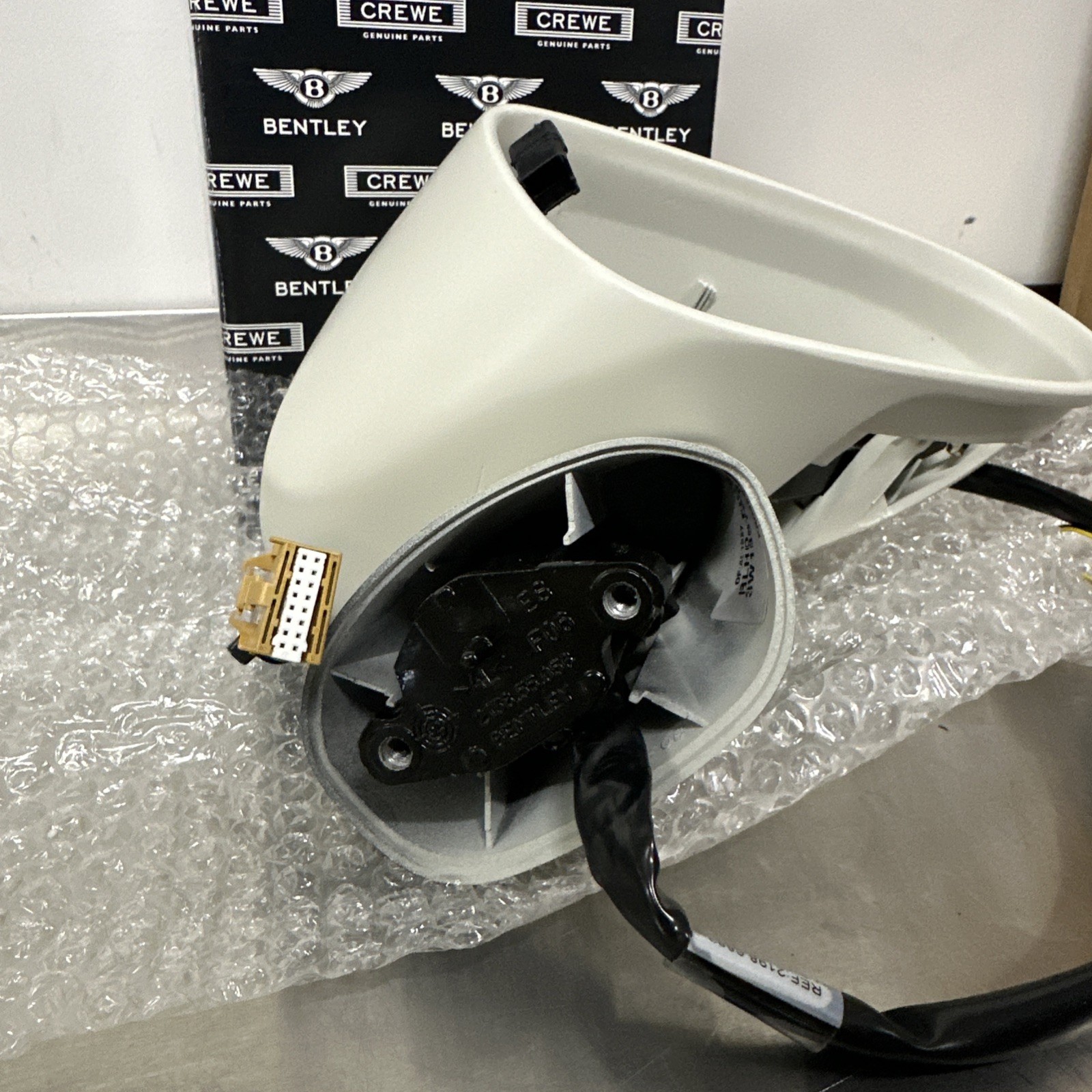 Bentley Mirror 3W1857528 OEM PART (needs To Be Painted)