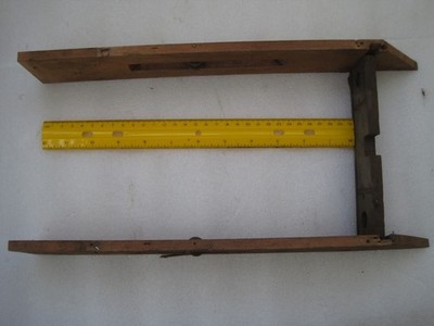 Antique New Haven Clock  Movement Mounting Bracket Old Part Eight Day Movement