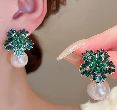 Snowflake earrings Christmas pearl green winter fashion jew NEW Free Ship 1.2 in