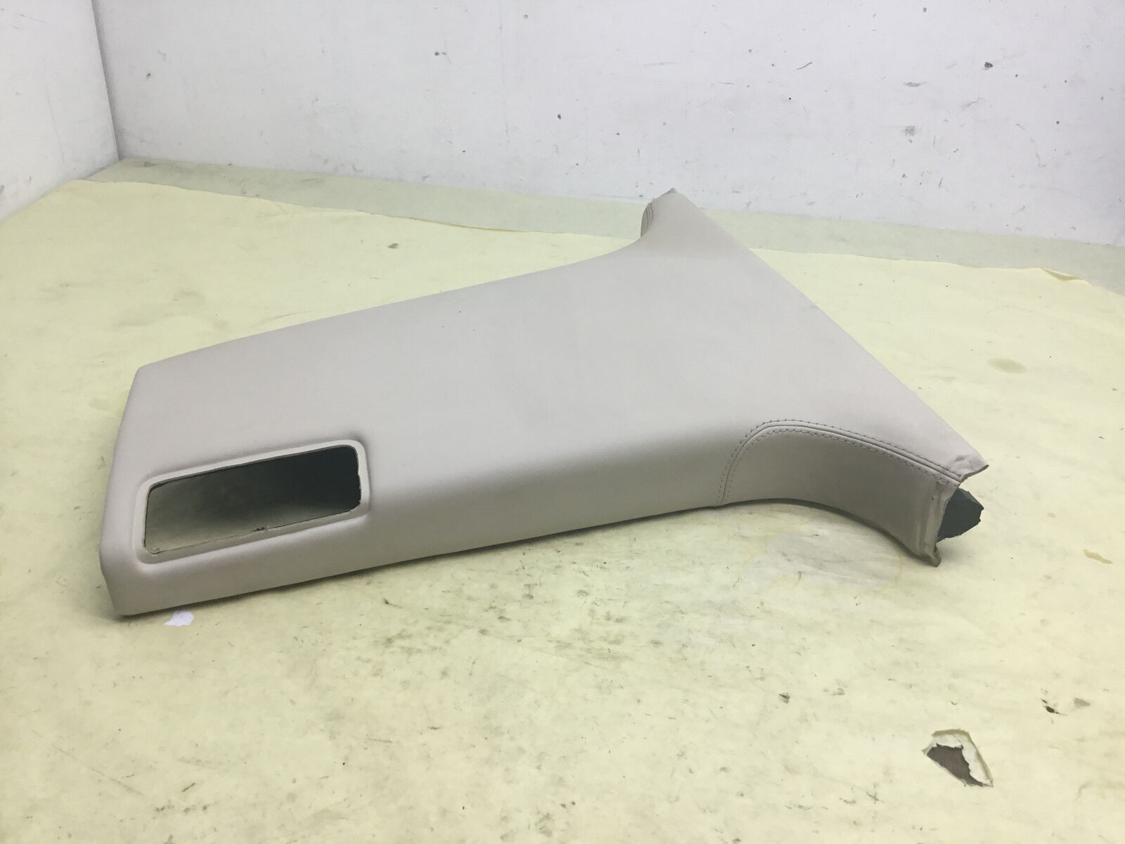 Bentley Flying Spur W12 Left Driver Center B Pillar Lower Trim Panel 13-18 |:Y