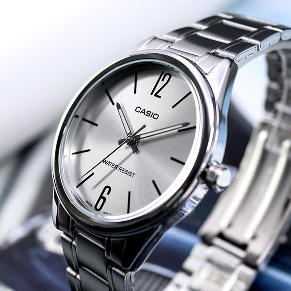 Orologio CASIO MTPV005D-7B – Quarzo Giapponese, Cassa E Cinturino In Acciaio, 40mm, 3 ATM