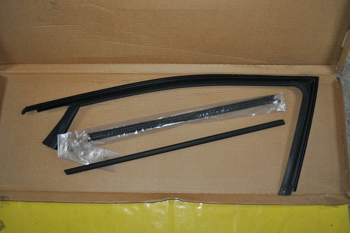 Neue Fensterführung NA66 Dichtung Beifahrertür Renault Megane 2 Et  