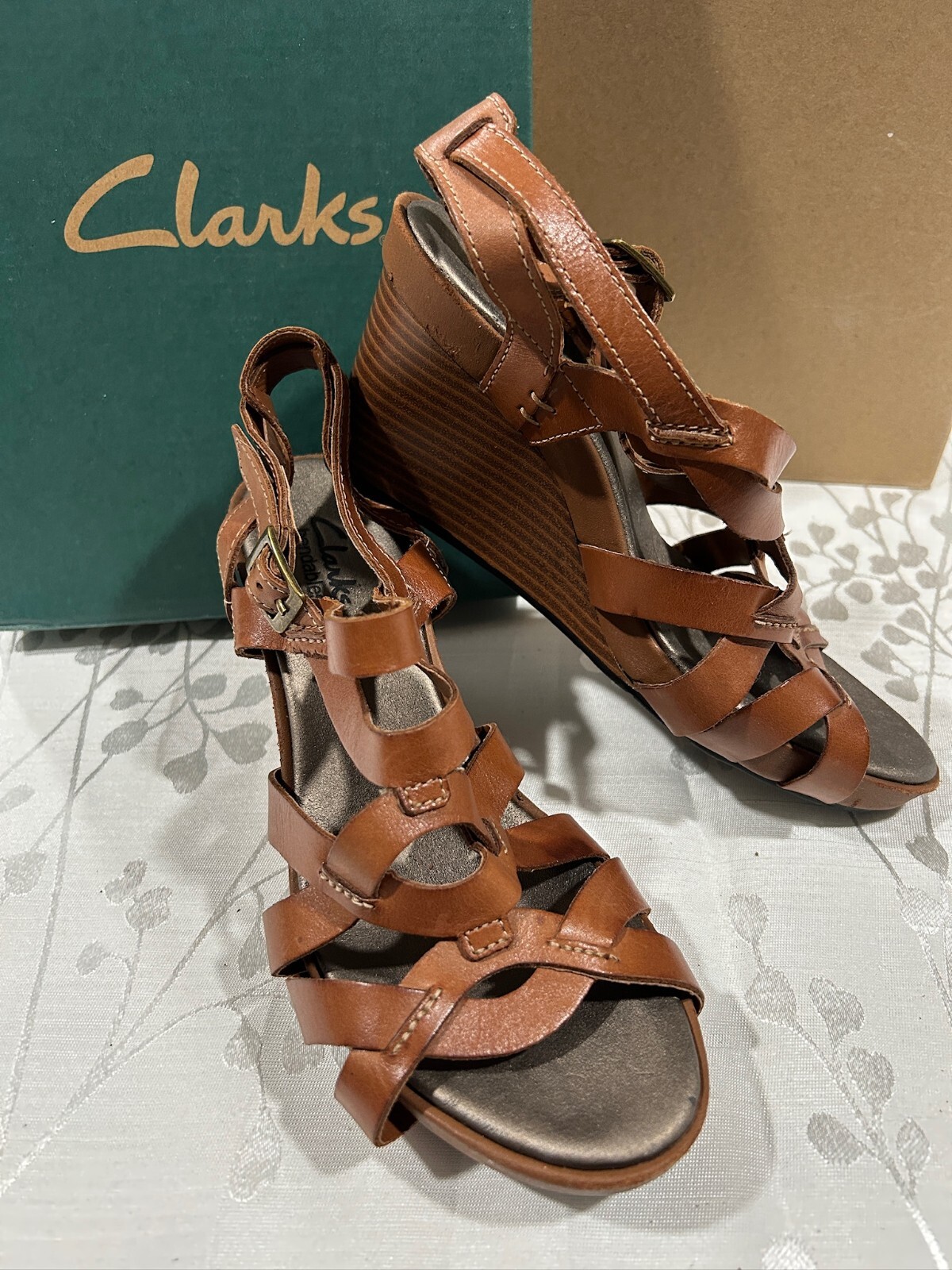 Clarks Bendables Strappy Brown Sandals with 3 Inch Wedge Heel Size 6.5