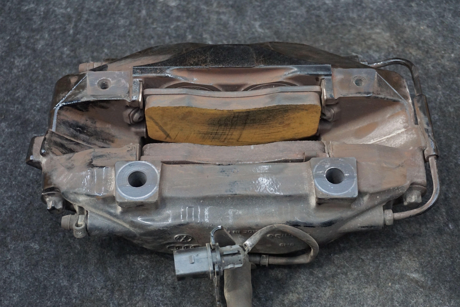 Rear Right Passenger Side Brembo brake Caliper 420615408G Audi R8 Type 42 08-12