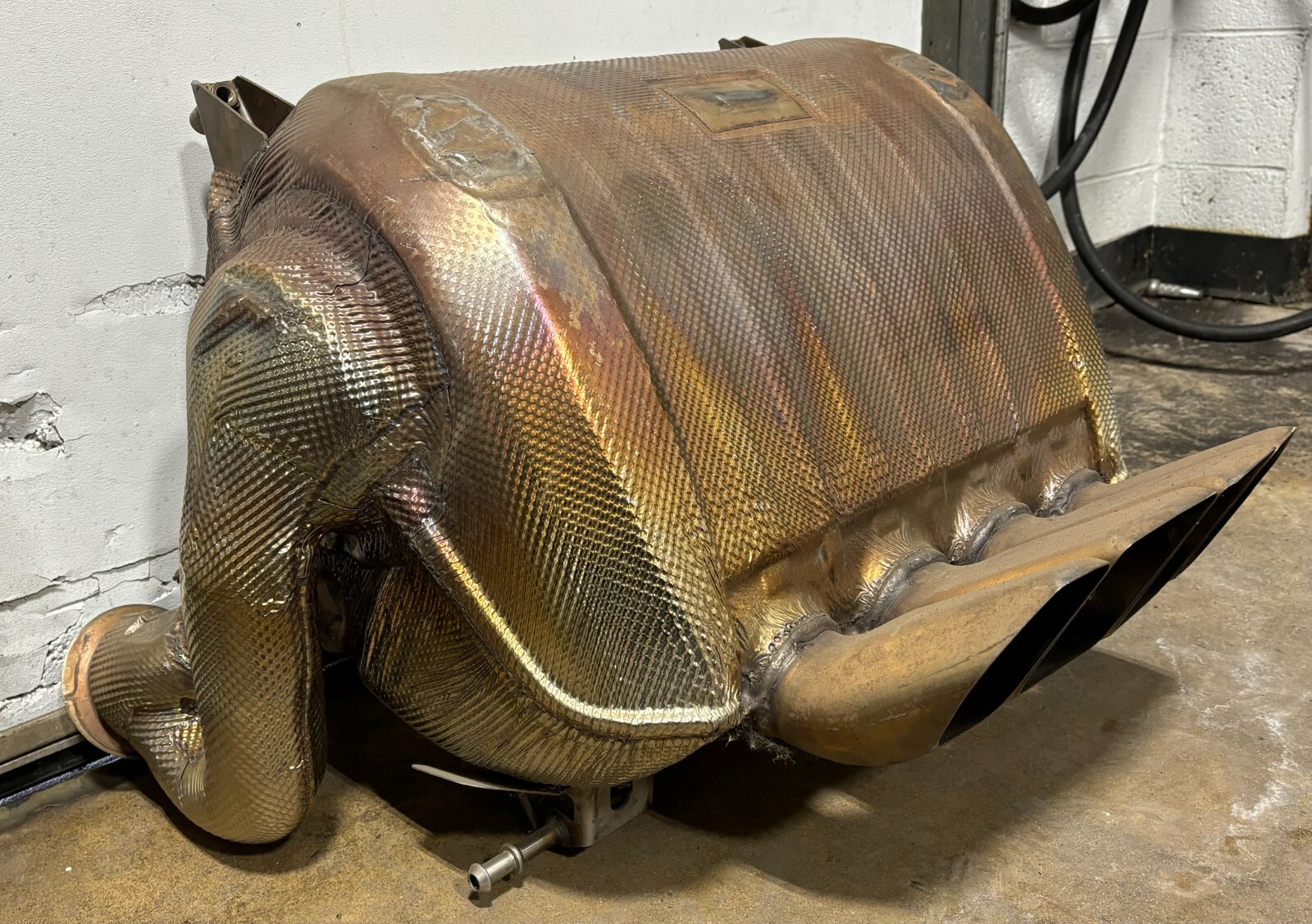OEM Lamborghini Aventador LP700 Muffler 470251051H