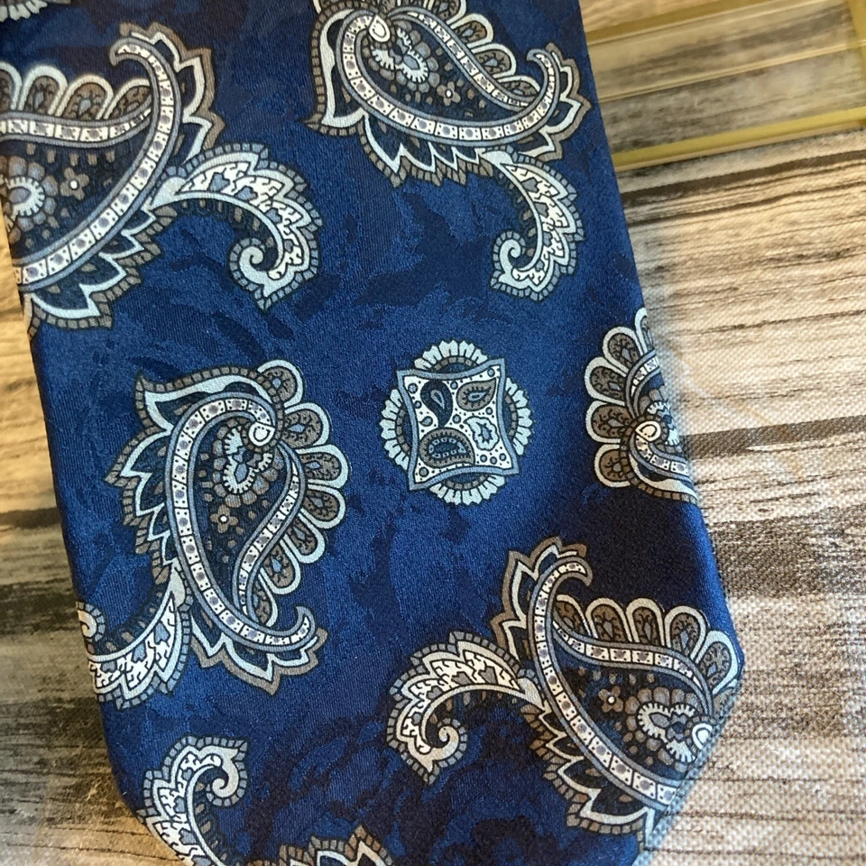 Fratelli Moda 真丝领带纯色海军蓝佩斯利 — 第 2/4 张图片