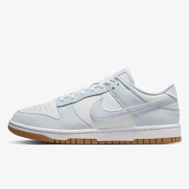 Nike Women's Dunk Low PRM NN 