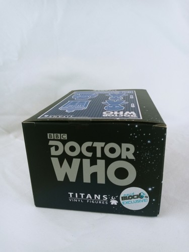 FIGURA DE VINILO EXCLUSIVA NERDBLOCK 10TH DOCTOR 4.5" DOCTOR WHO TITANS BBC NETWORK - Imagen 5 de 6