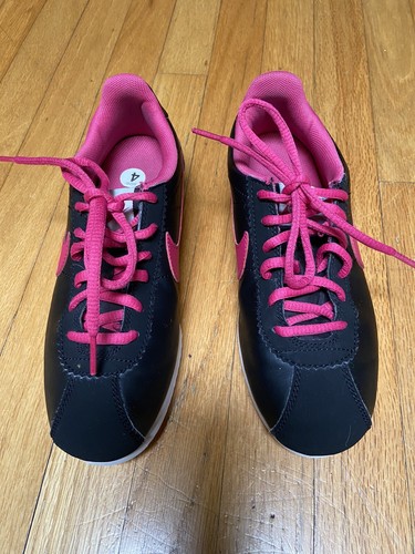 Nike Cortez Black Vivid Pink (GS). Size 