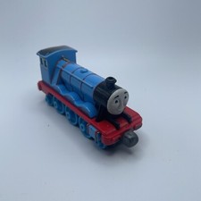 Thomas the Train Friends GORDON Magnetic Engine R9036 2012 Gullane FREE SHIP