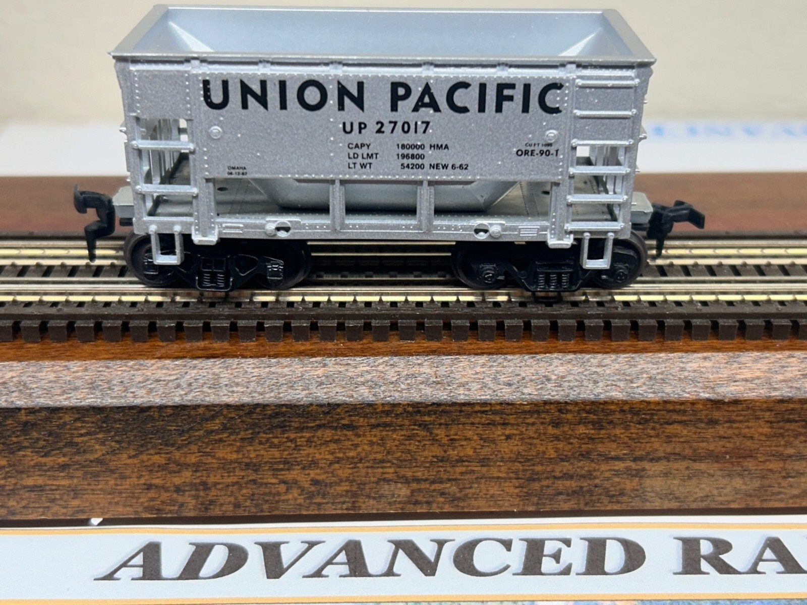 UNION PACIFIC IRON ORE CAR - HO Scale -" UP SILVER " PAINT SCHEME NEW DISPLAY