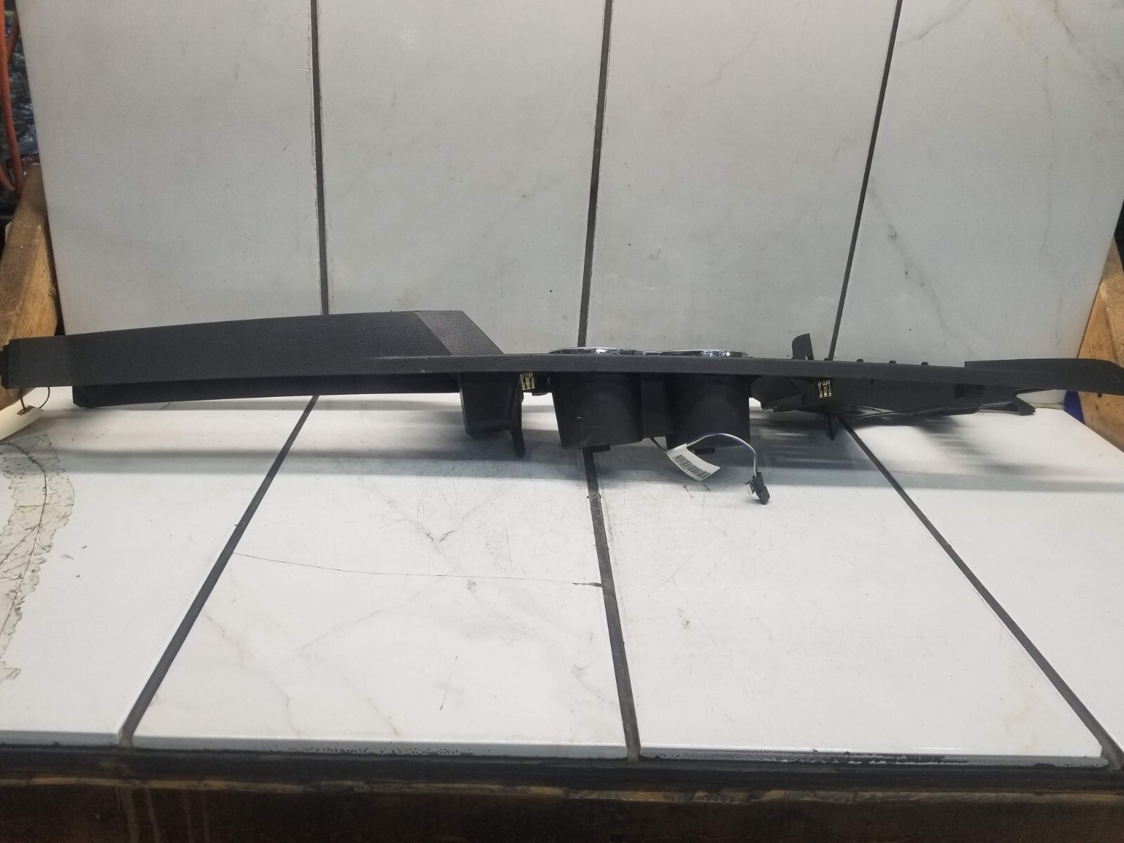 2011 CHEVROLET EQUINOX CENTER CONSOLE TOP SECTION W/ CUP HOLDERS eBay