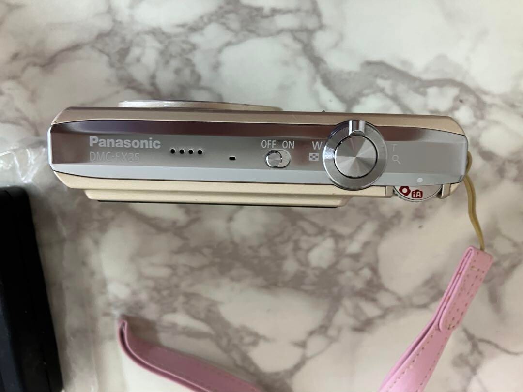 【Panasonic LUMIX DMC-FX35】 Panasonic LUMIX DMC-FX35 10.1 MP Digital Camera - Silver for