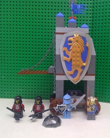 LEGO Castle Knights Kingdom II 8875 King&rsquo;s Siege Tower ~almost complete~