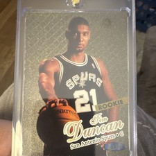 Tim Duncan Rookie Cards and Autograph Memorabilia Guide  37