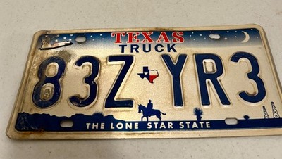 Texas Truck License Plate ''83Z*YR3'' Shuttle Lone Star State Expired Embossed