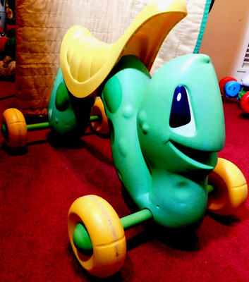 Hasbro~Playschool #34887 Bounce-N-Go Inchworm Riding Toy 2006's