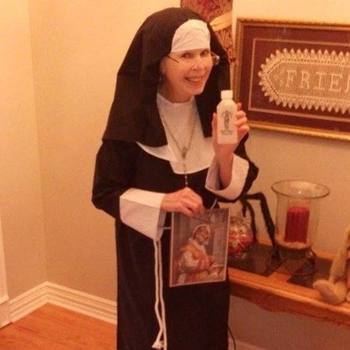 Disfraz Hábito Monjas Halloween Talla Mediana con Tocado, Cinturón Cuerda Foto 2 de 4