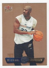 2001-02 Fleer Ultra Michael Jordan #102 Gold Medallion Wizards HOF