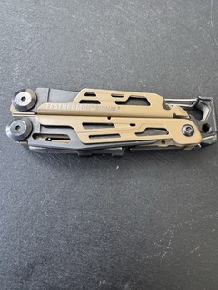 Leatherman Signal